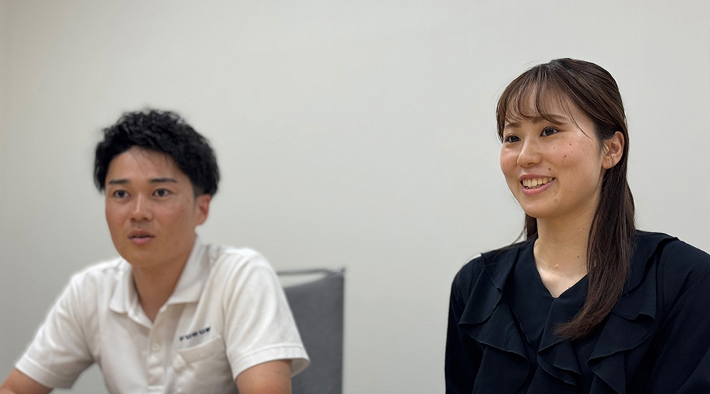 左：津島 和亮さん　右：飯塚 みなみ